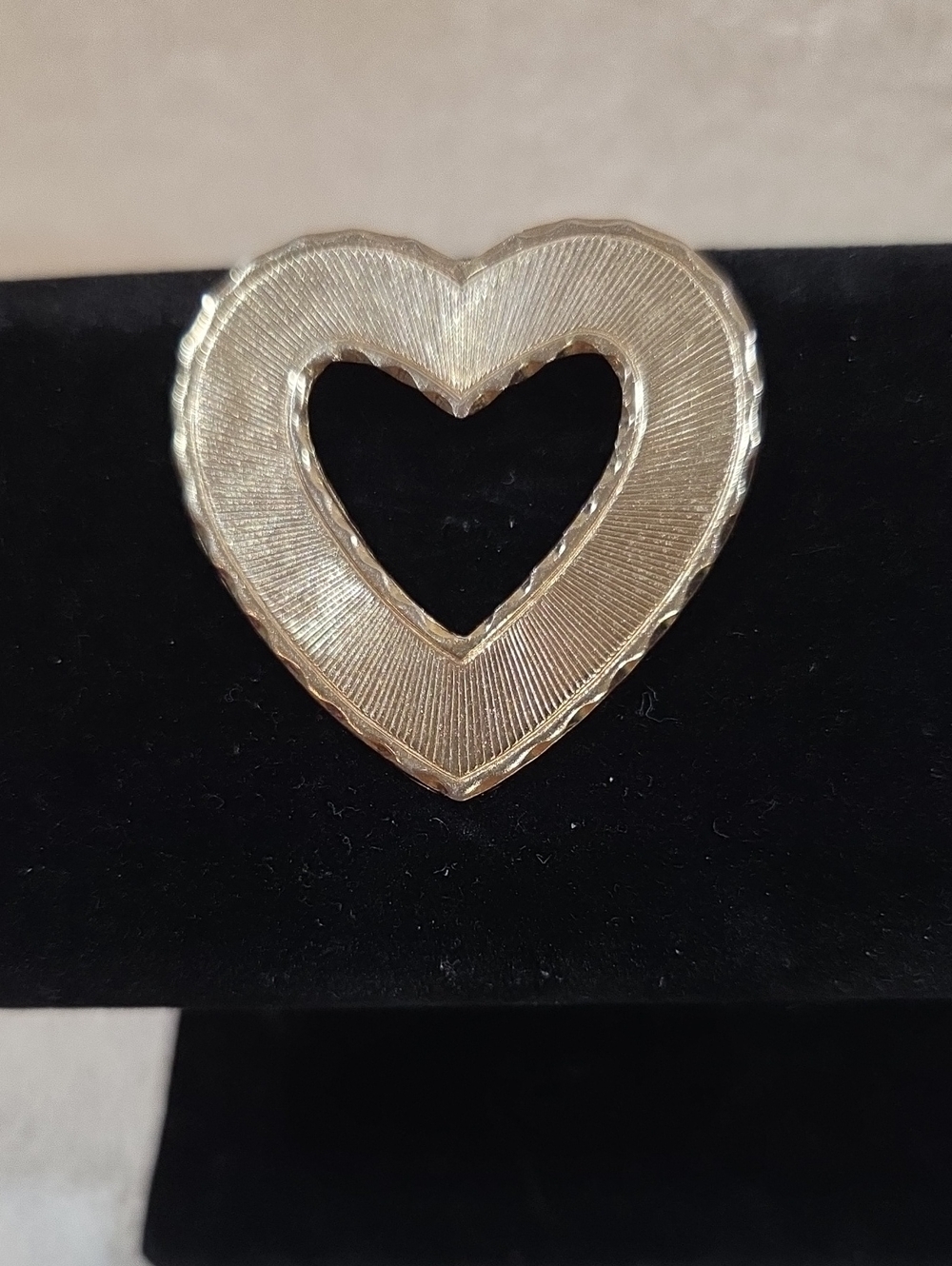 Gold Heart Cutout Brooch